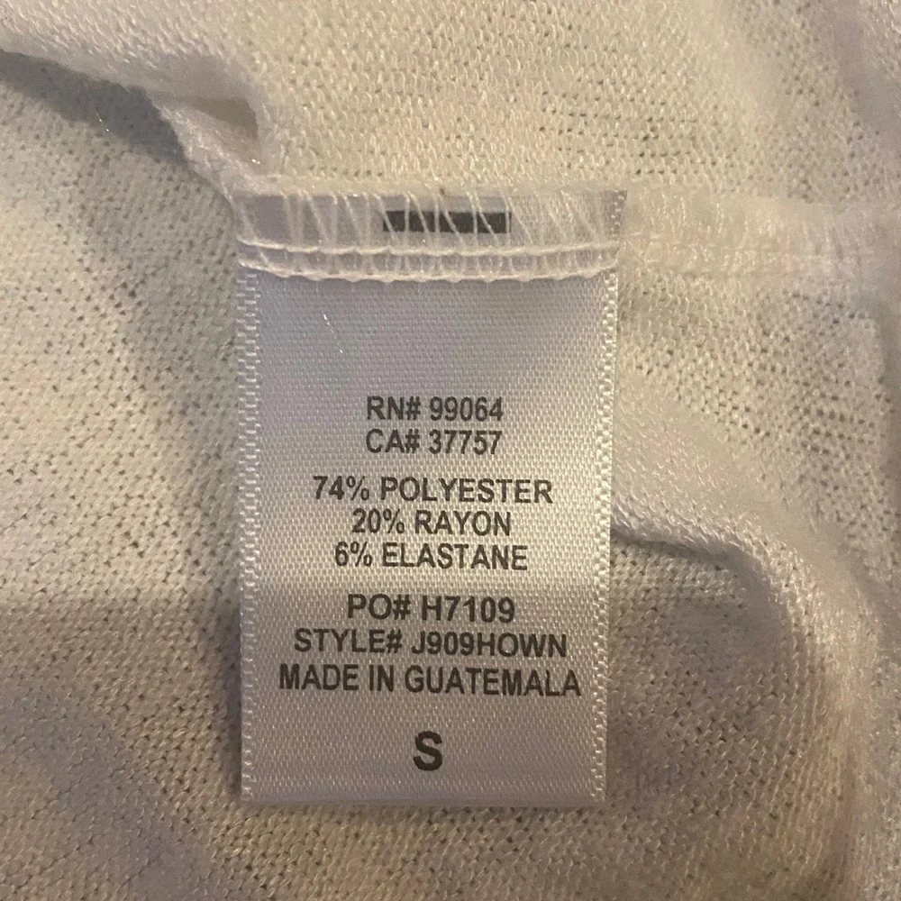 Billabong Women's Blue and White 3/4 Sleeve Tee. Soft and cozy. Size S.